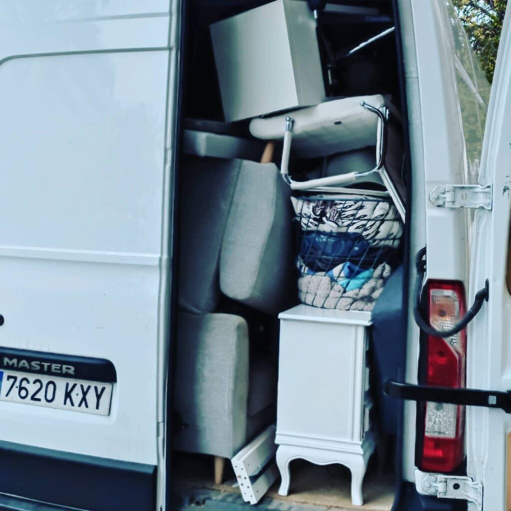 Empresa de mudanzas con servicio de guardamuebles en Barcelona